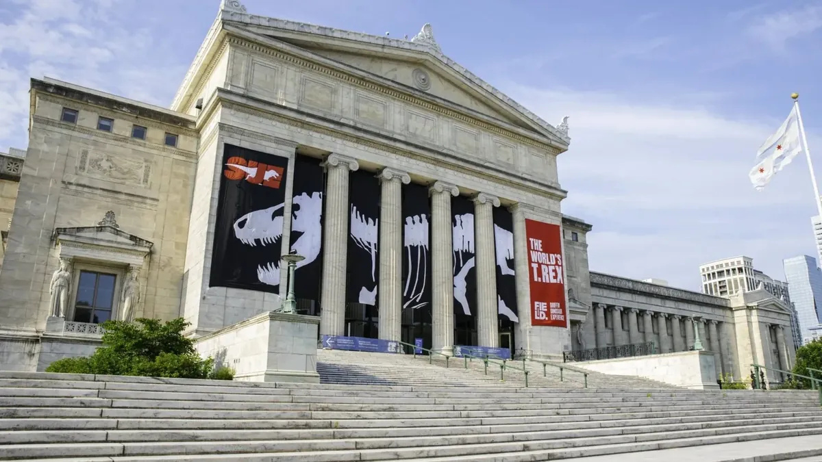 Front steps and columns of the Field Museum on Chicago's Museum Campus
