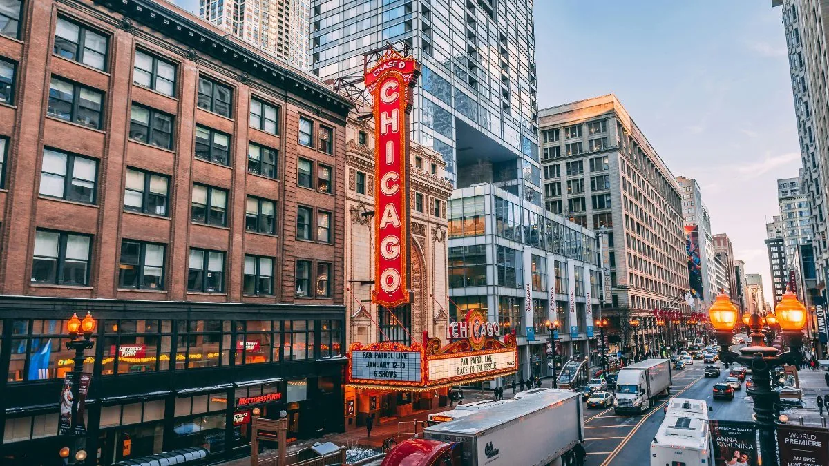 Downtown Chicago street view with high-rise buildings